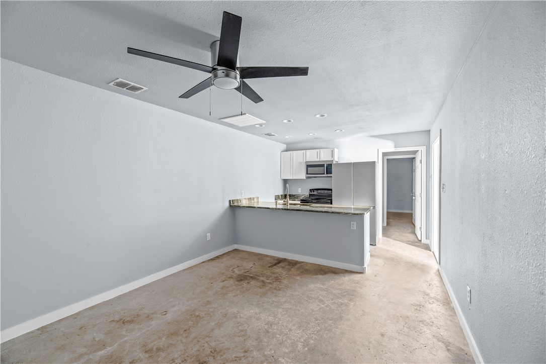 2122 Prairie Road Property Photo 8