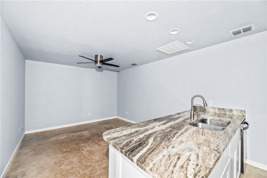 2122 Prairie Road Property Photo 14