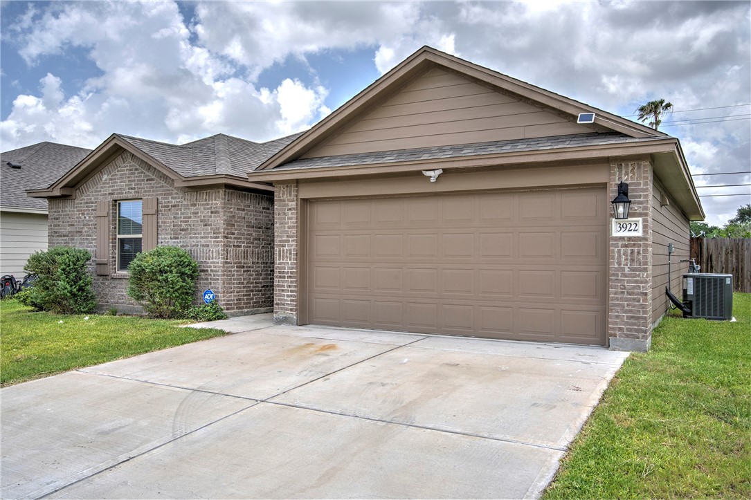 3922 Jayden Dr Property Photo 2