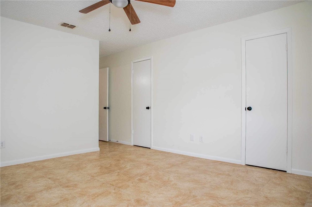 9563 Goldfinch Property Photo 11