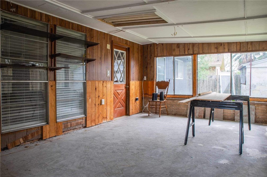 9563 Goldfinch Property Photo 20