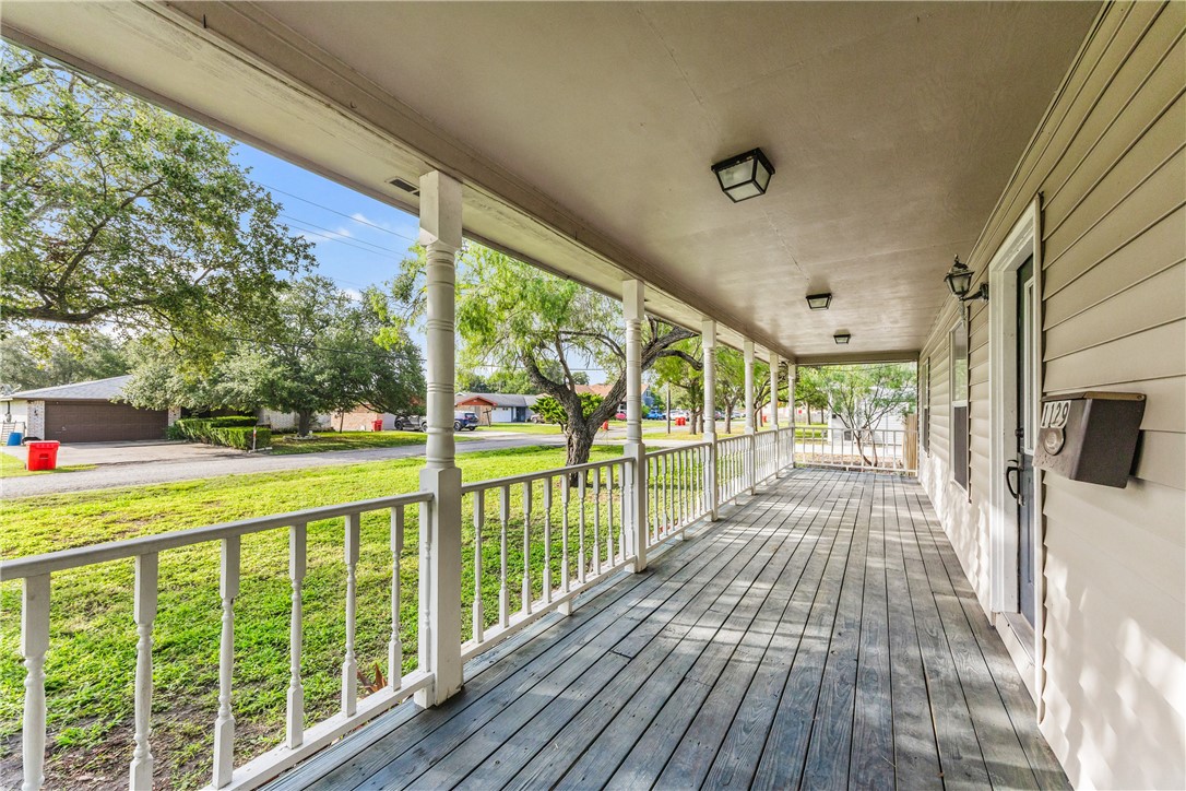1129 Cicero Wood Property Photo 3