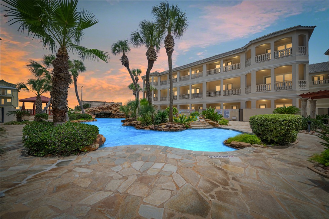 14910 Leeward Dr 403 Property Photo 1