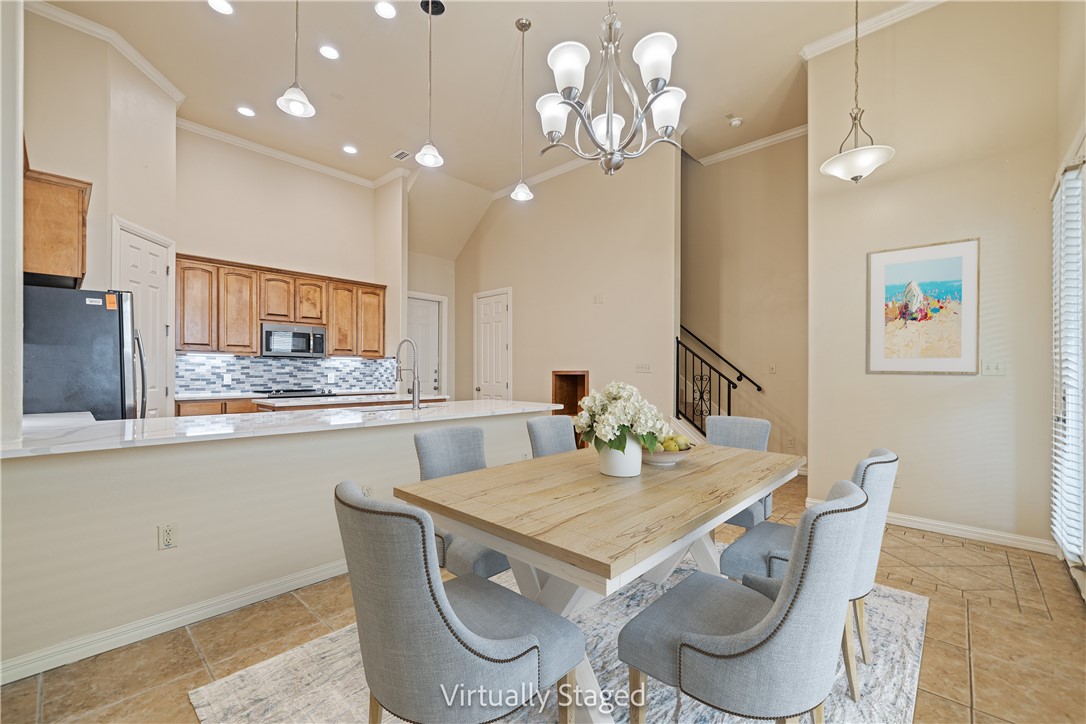 14910 Leeward Dr 403 Property Photo 5