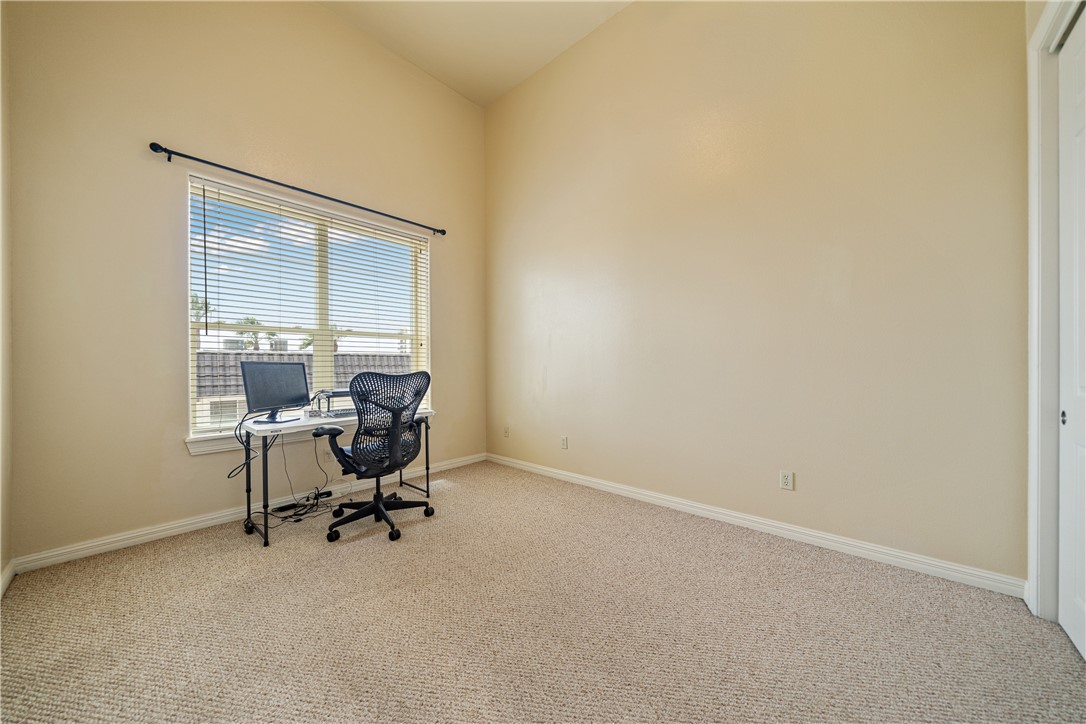 14910 Leeward Dr 403 Property Photo 15