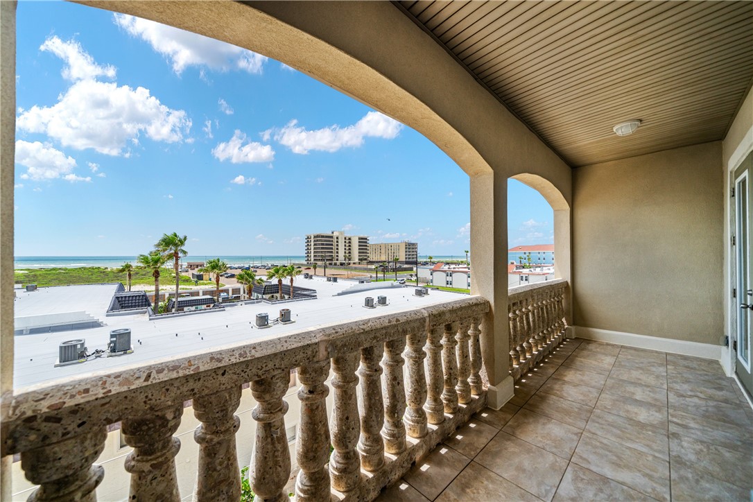 14910 Leeward Dr 403 Property Photo 26