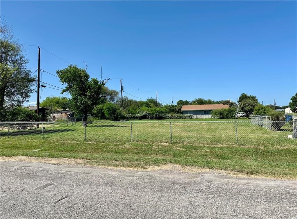 2713 El Paso Ave Property Photo