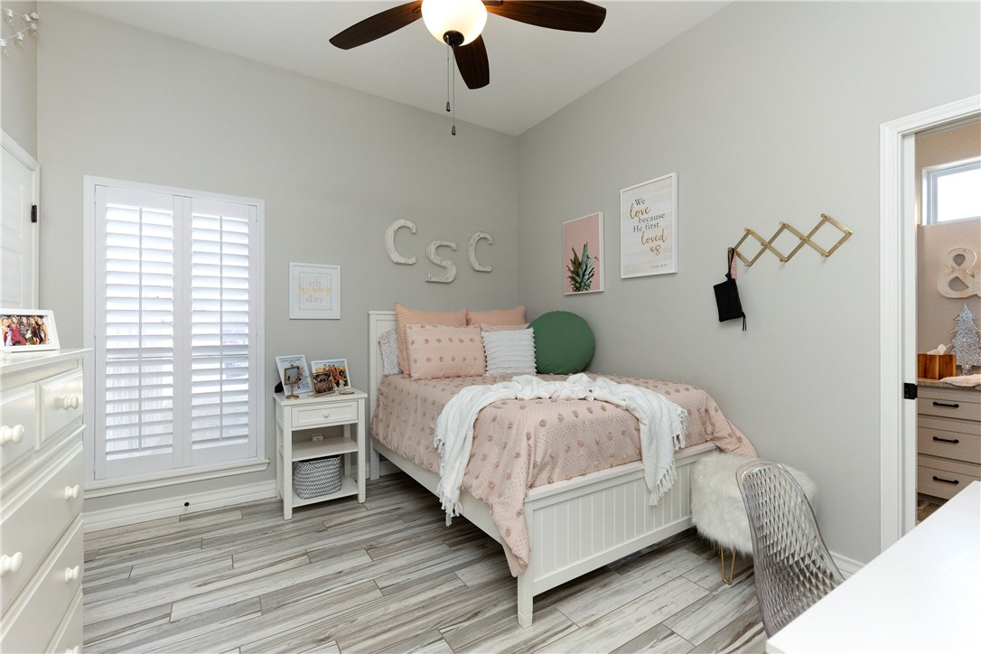 6401 Kobe Dr Property Photo 16