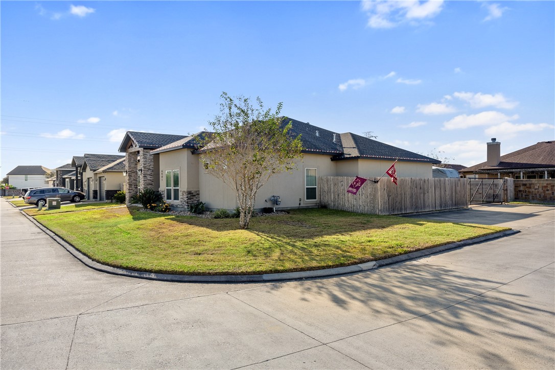 6401 Kobe Dr Property Photo 22