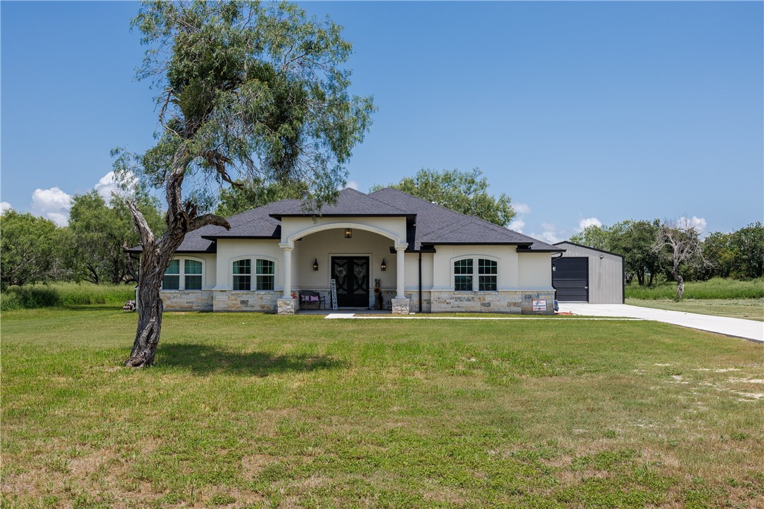 4222 County Road 2289 Property Photo 1