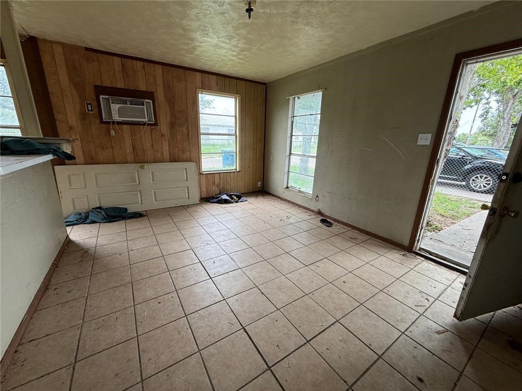 415 S Buchanan St Property Photo 9