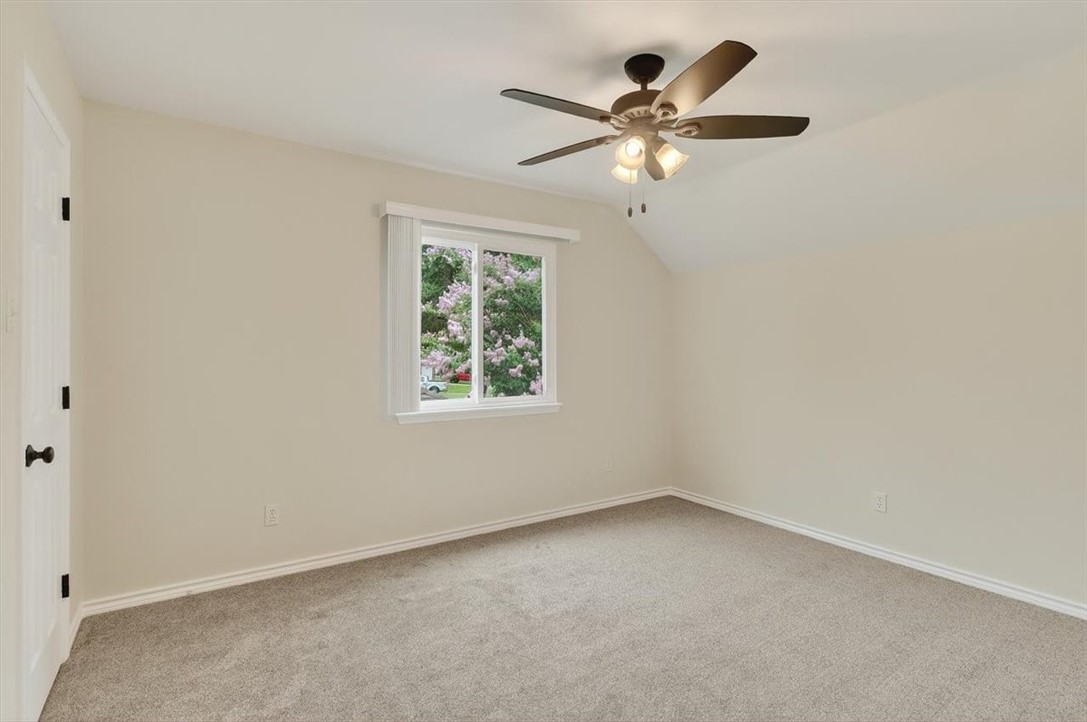 7821 Kingshire Dr Property Photo 34