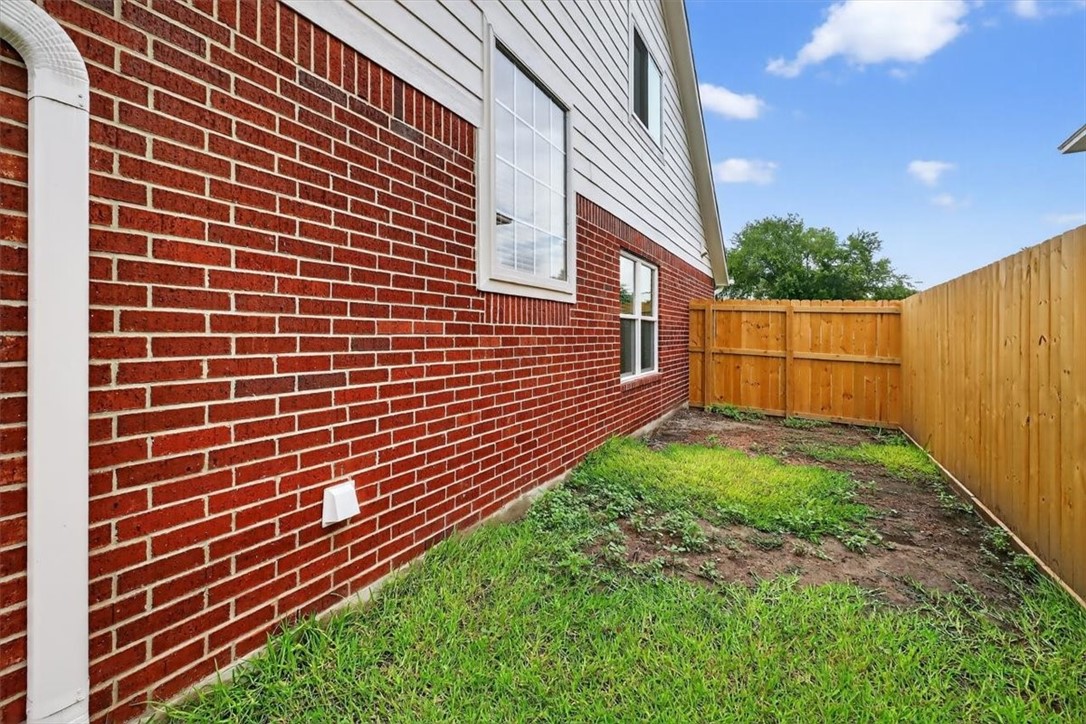 7821 Kingshire Dr Property Photo 37