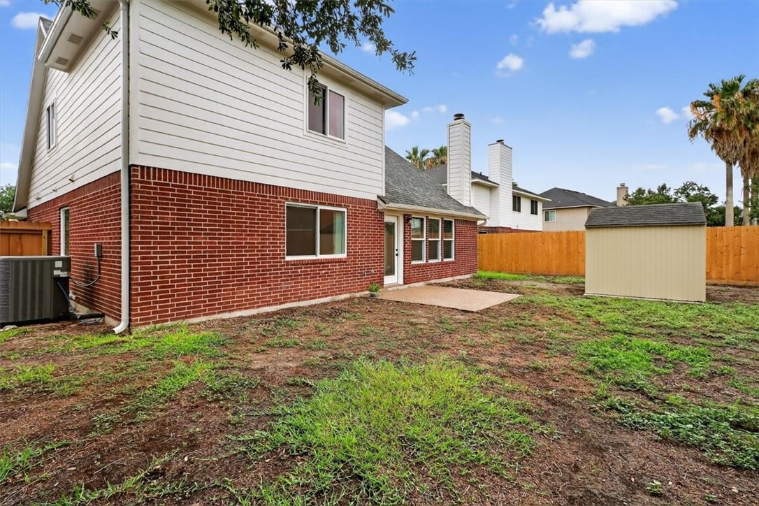 7821 Kingshire Dr Property Photo 38
