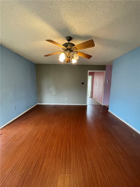2418 Vialoux Dr Property Photo 2