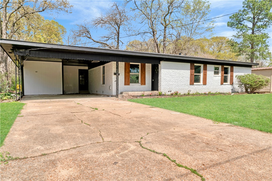 2121 Cedar St Property Photo 1