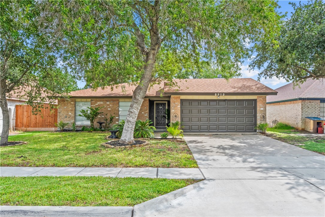 5213 Inverness Dr Property Photo 1