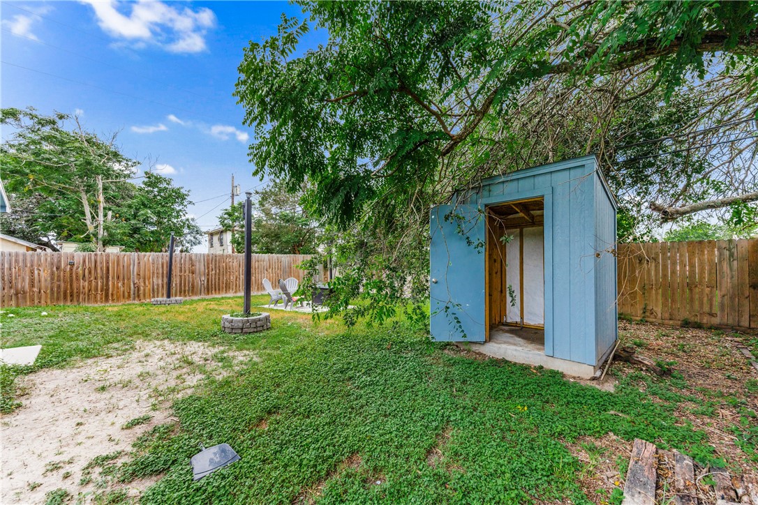 1517 Dorado St Property Photo 38