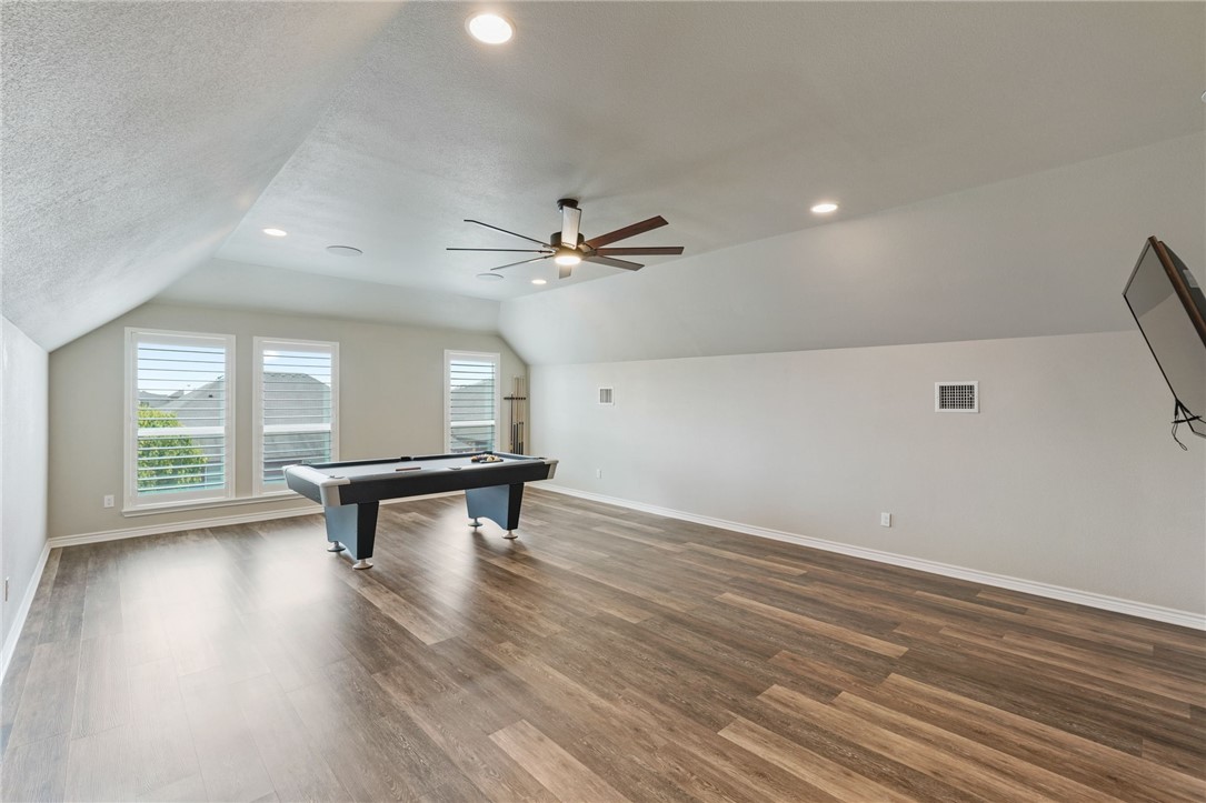 5 Reserve Blvd Property Photo 28
