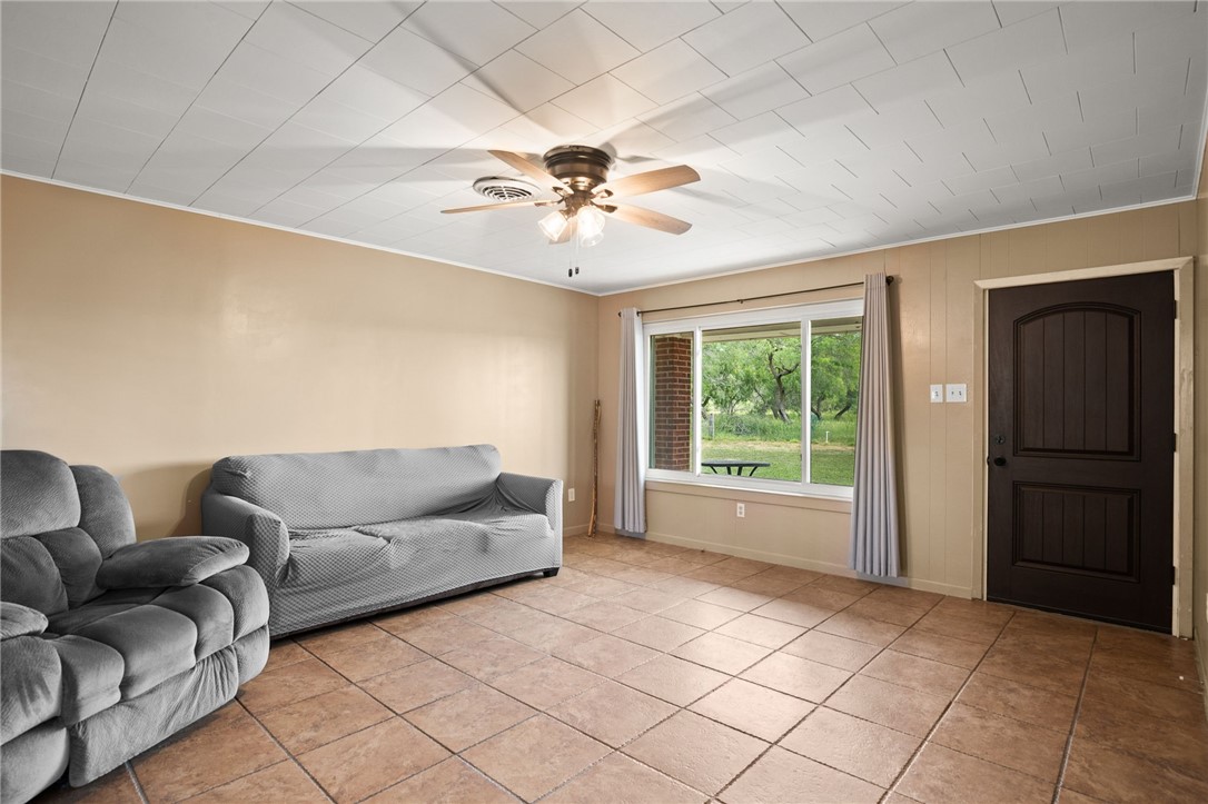 183 E Fm 772 Road Property Photo 3