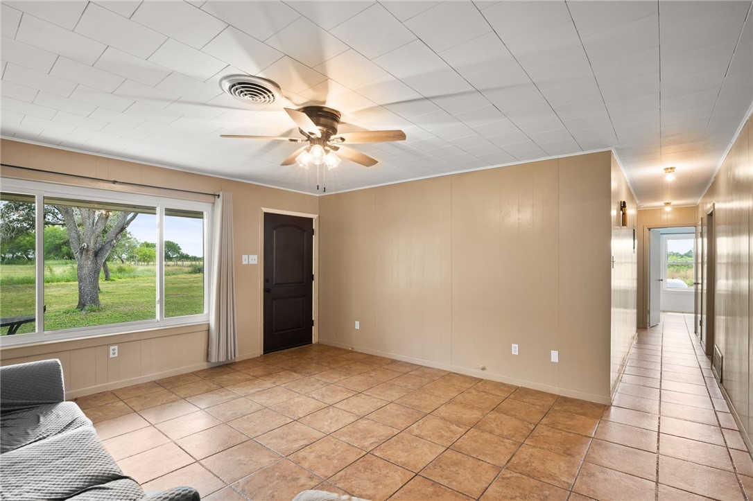 183 E Fm 772 Road Property Photo 5