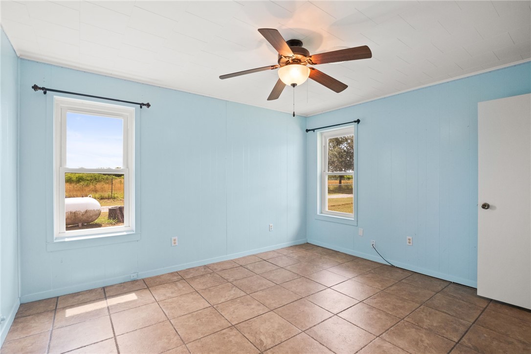 183 E Fm 772 Road Property Photo 15