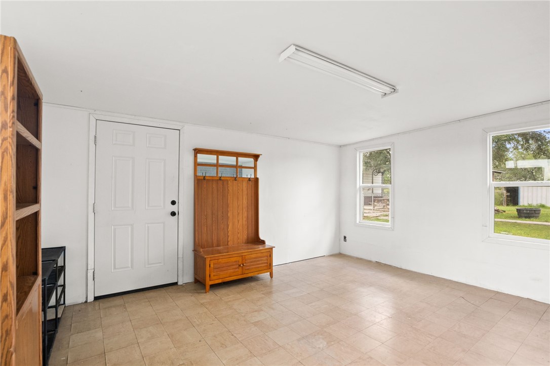 183 E Fm 772 Road Property Photo 21