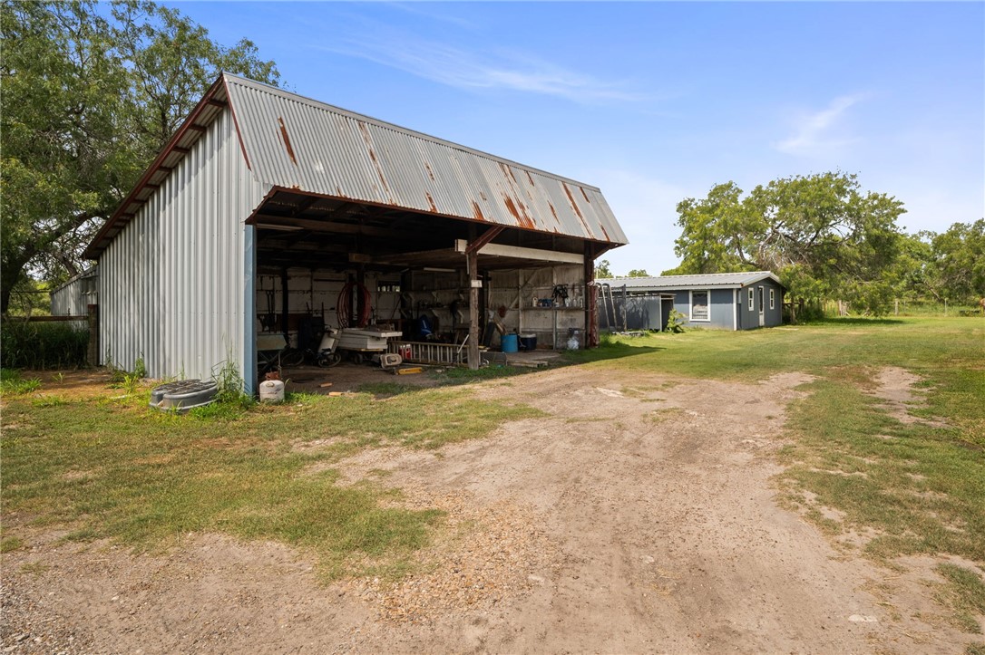 183 E Fm 772 Road Property Photo 35