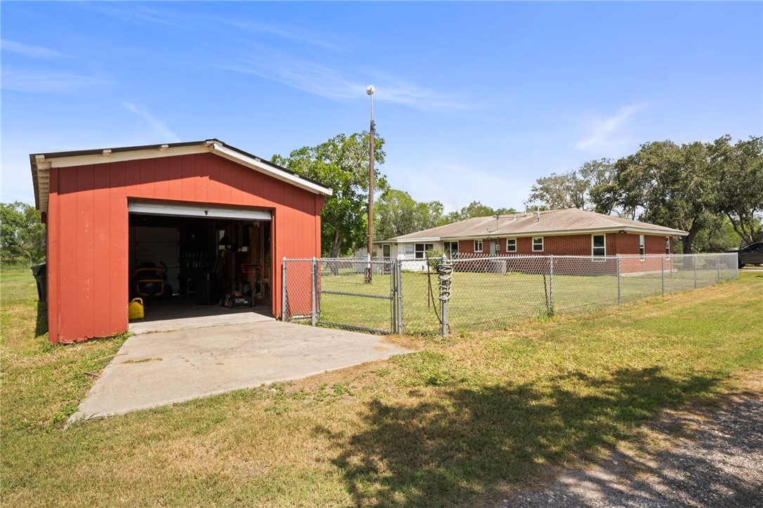 183 E Fm 772 Road Property Photo 37