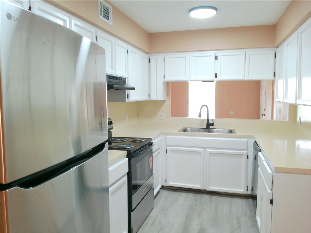 3617 Crestbrook Ct 1 Property Photo 5