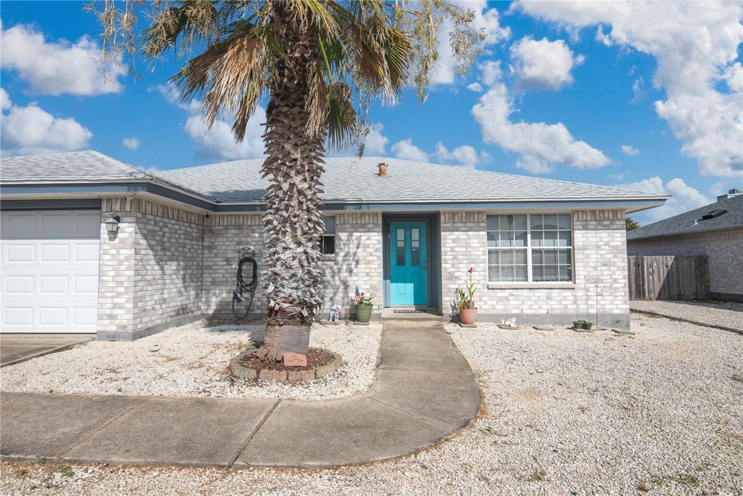 14322 Scallop St Property Photo 3