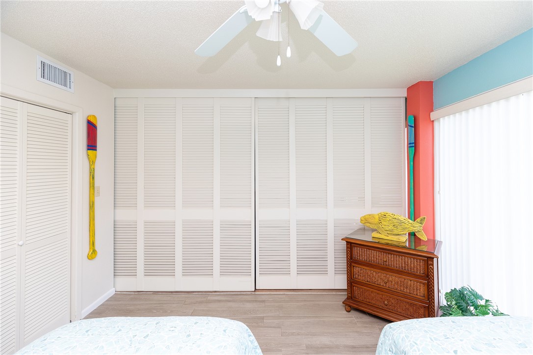 14810 Windward Dr 203 Property Photo 24