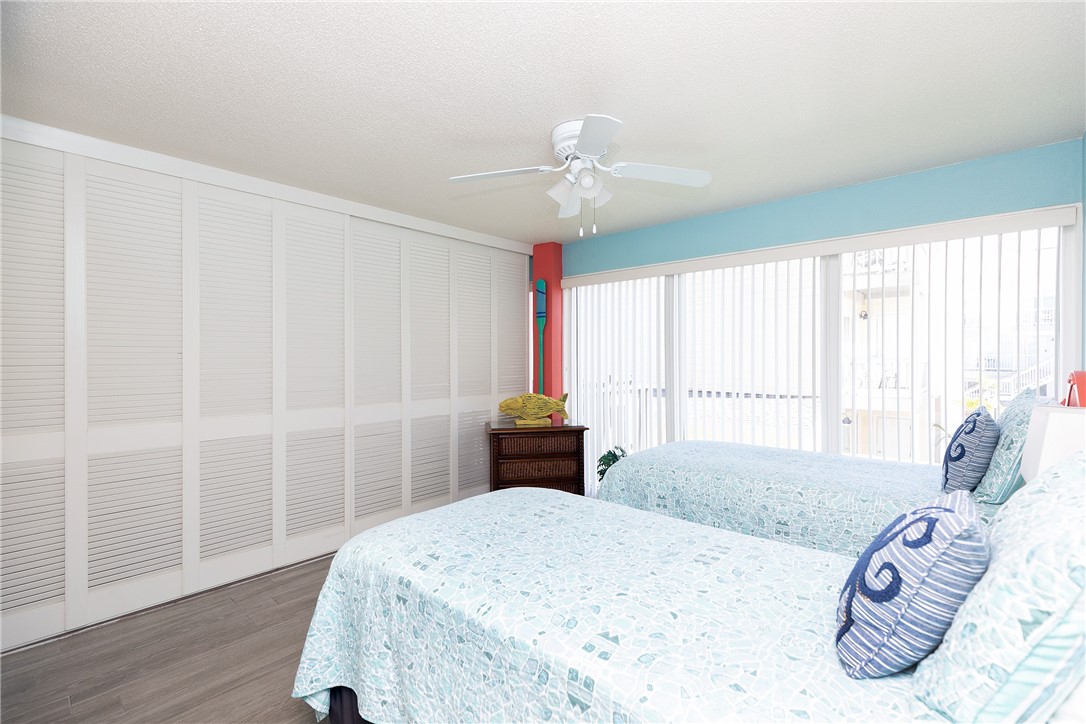 14810 Windward Dr 203 Property Photo 26