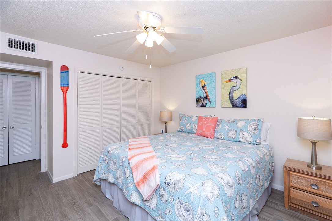 14810 Windward Dr 203 Property Photo 28