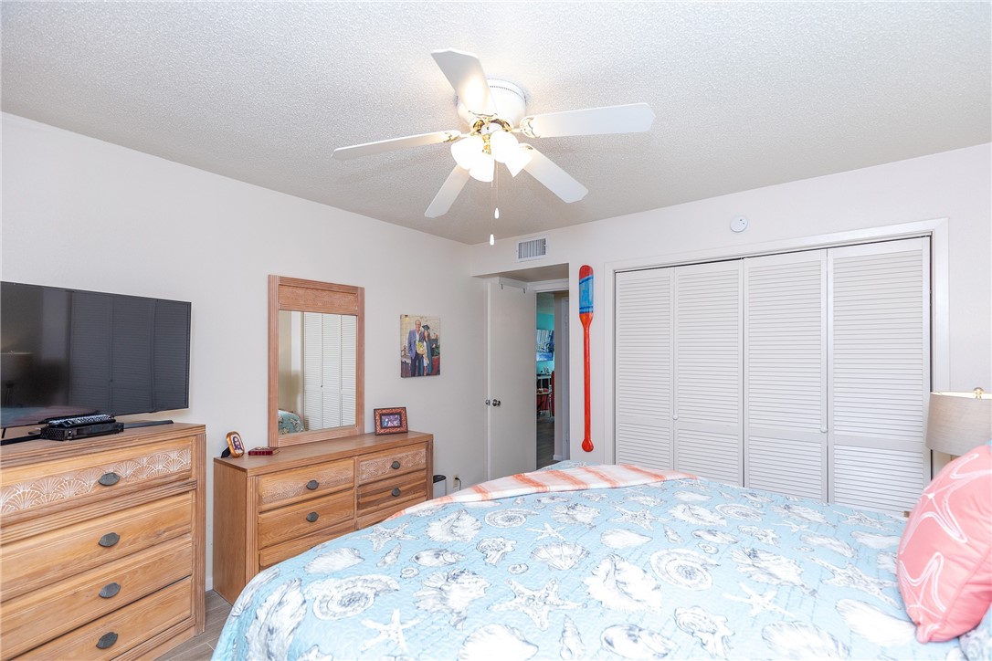 14810 Windward Dr 203 Property Photo 29