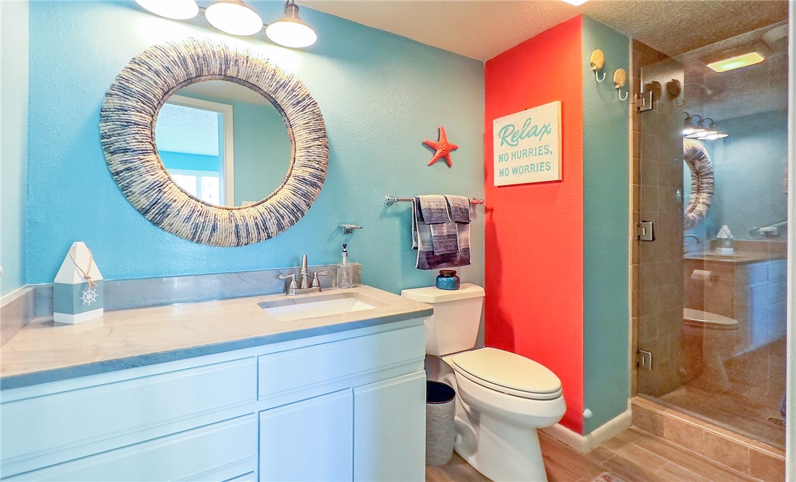 14810 Windward Dr 203 Property Photo 32
