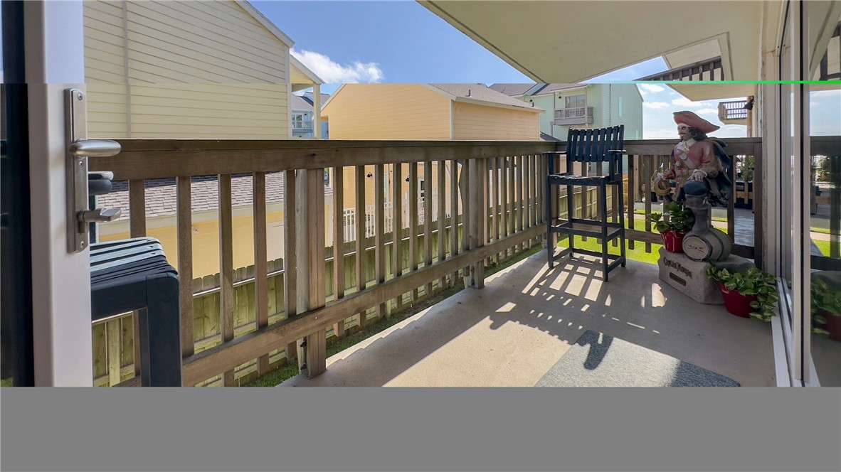 14810 Windward Dr 203 Property Photo 34