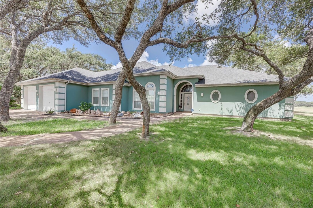 406 Cascades Dr Property Photo 1