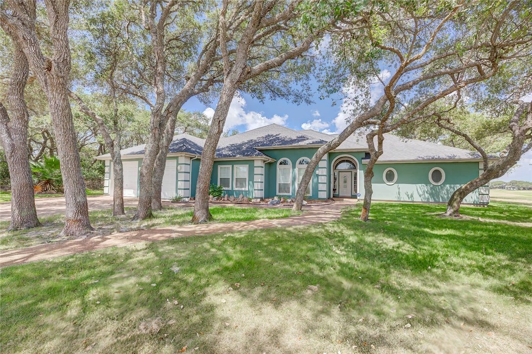 406 Cascades Dr Property Photo 2