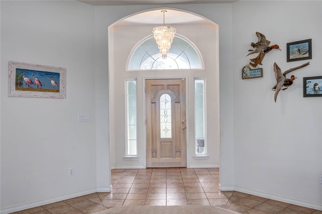 406 Cascades Dr Property Photo 4