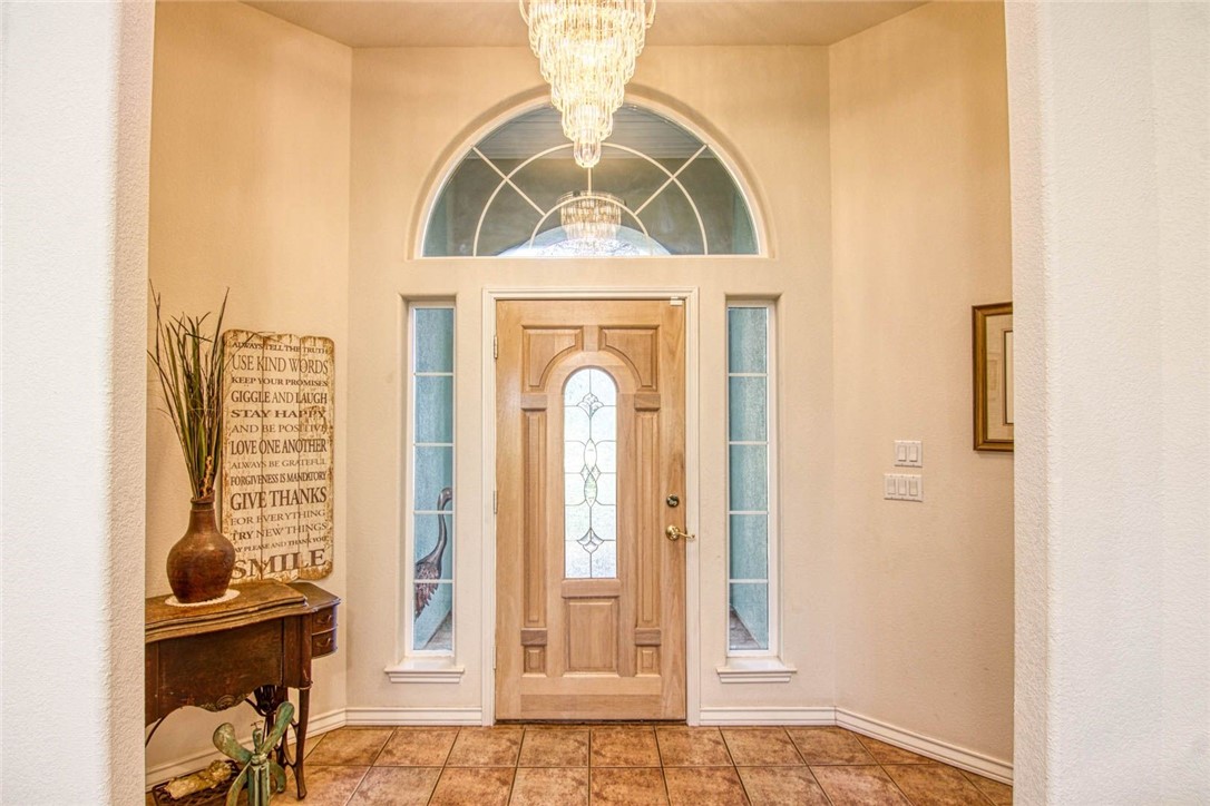 406 Cascades Dr Property Photo 5