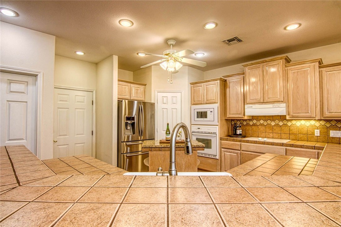 406 Cascades Dr Property Photo 14