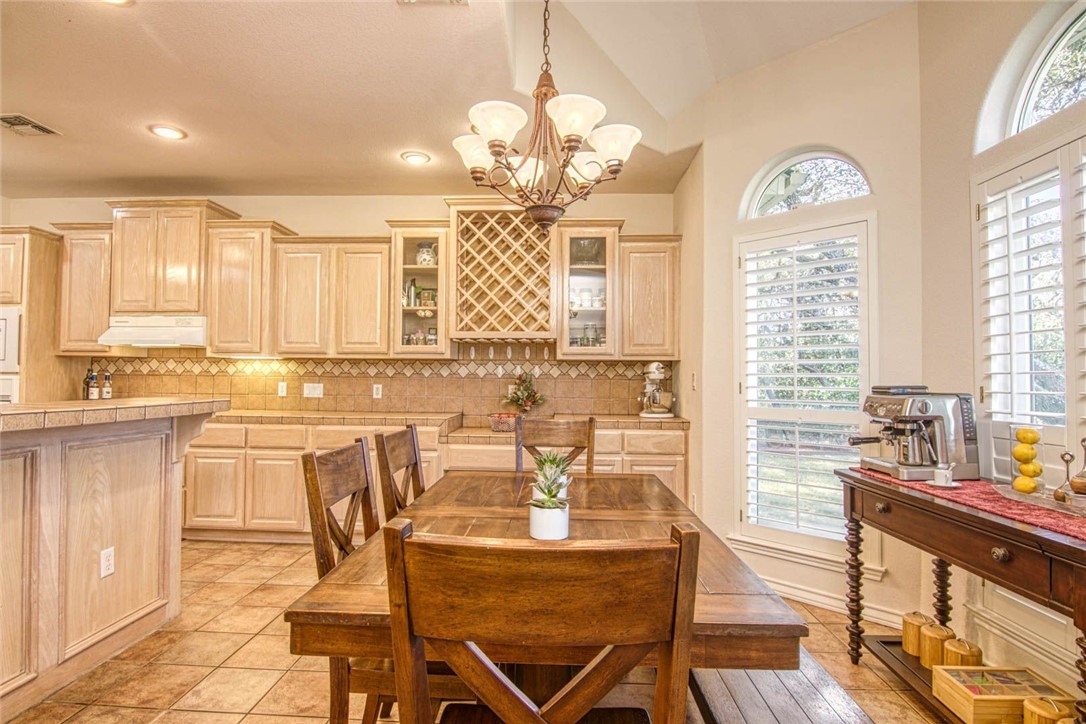 406 Cascades Dr Property Photo 16