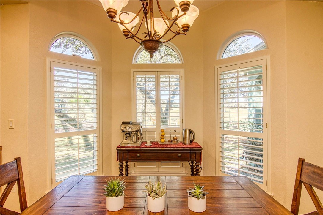 406 Cascades Dr Property Photo 18