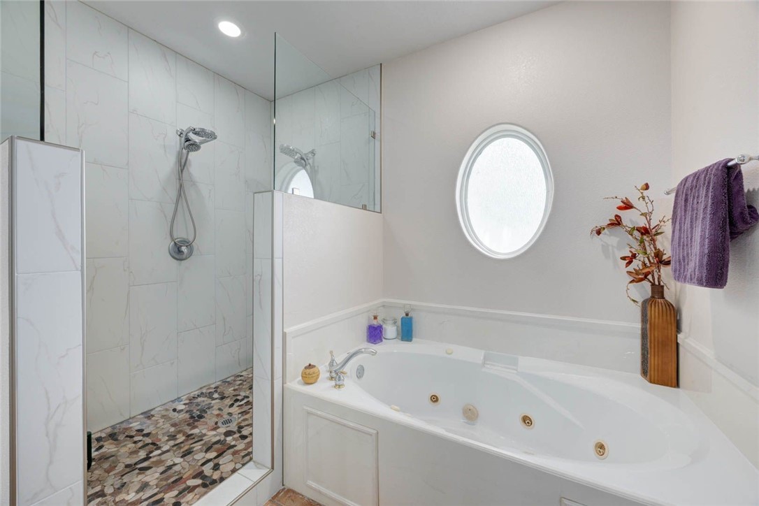 406 Cascades Dr Property Photo 24