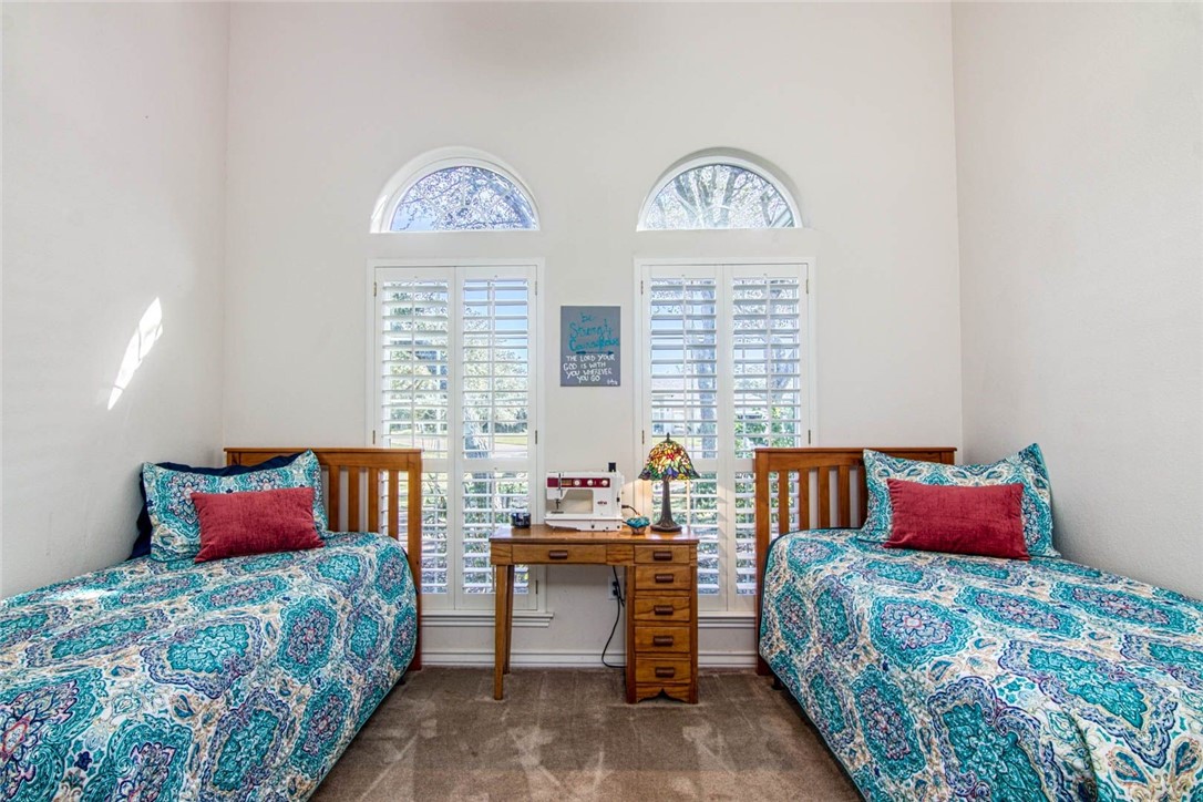 406 Cascades Dr Property Photo 28