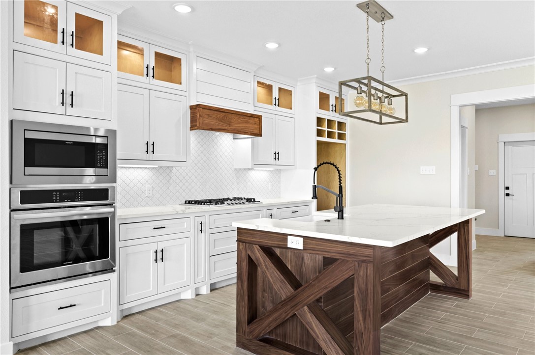 13942 Ketch St Property Photo 5