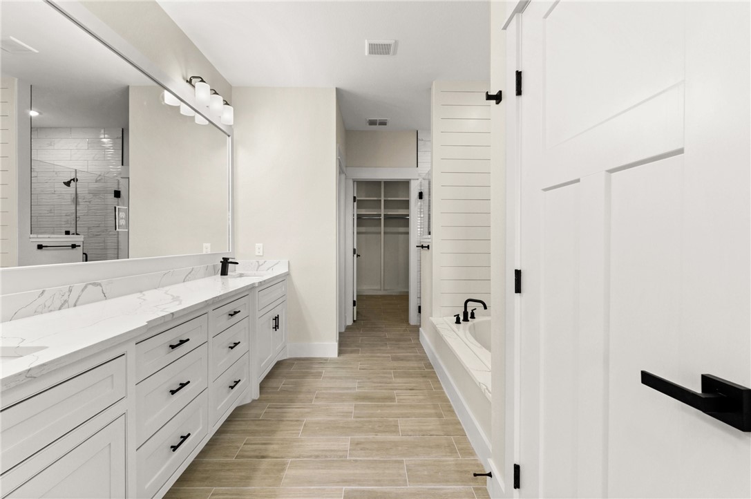 13942 Ketch St Property Photo 12