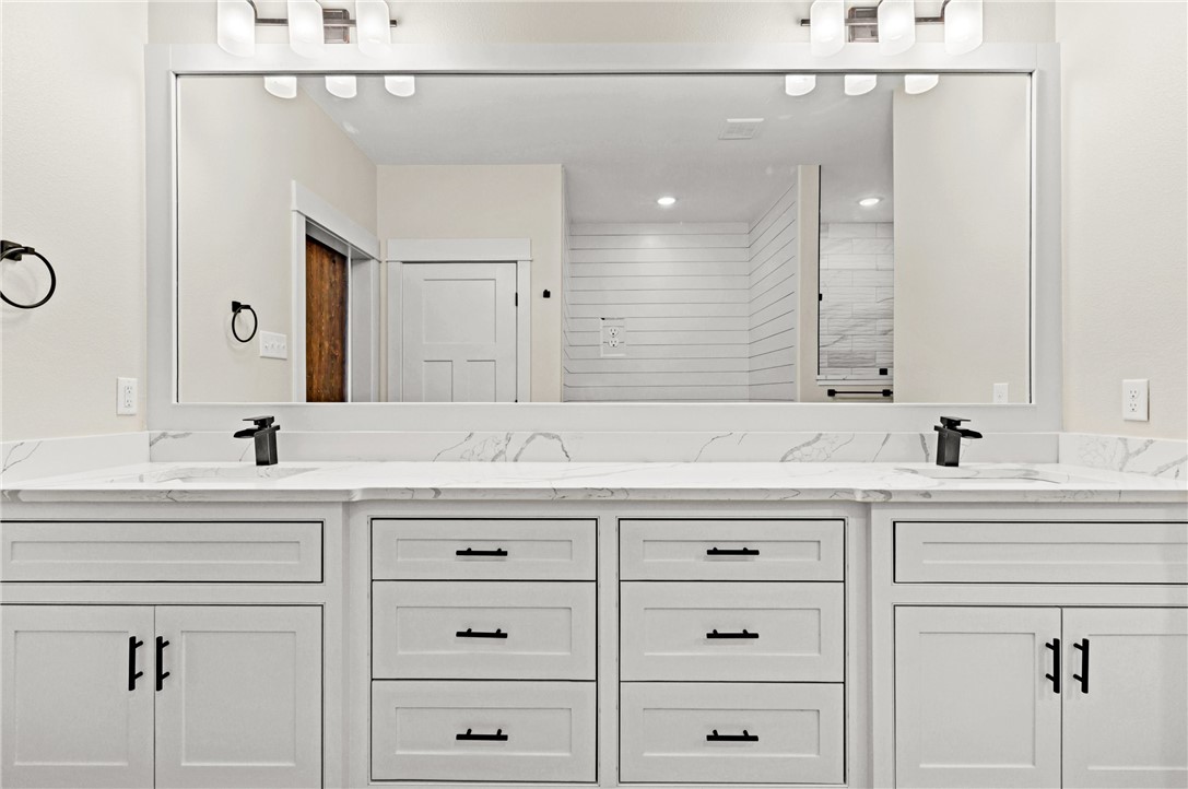 13942 Ketch St Property Photo 14