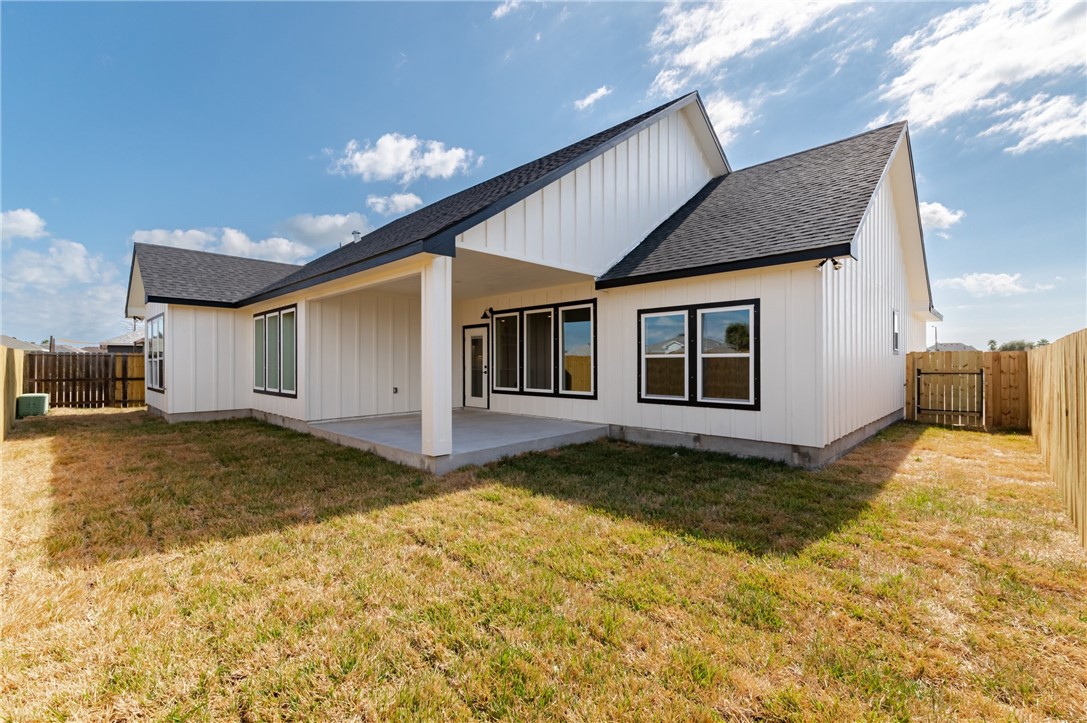 13942 Ketch St Property Photo 20